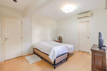 Apartamento à venda com 156m², 4 quartos e 3 vagasSuíte 2