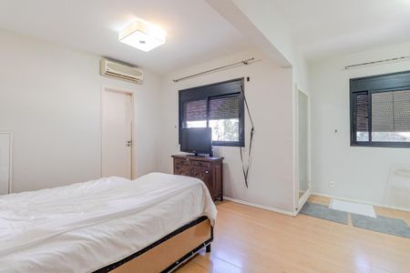 Apartamento à venda com 156m², 4 quartos e 3 vagasSuíte 2