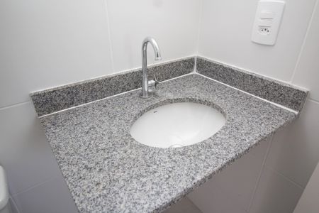 Apartamento à venda com 36m², 2 quartos e sem vaga Apartamento à venda com 36m², 2 quartos e sem vagaBanheiro