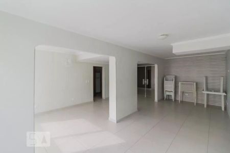 Apartamento à venda com 74m², 3 quartos e 2 vagasÁrea comum - Salão de festas