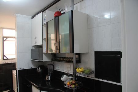 Apartamento à venda com 74m², 3 quartos e 2 vagasCozinha e Área de Serviço