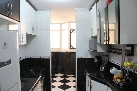 Apartamento à venda com 74m², 3 quartos e 2 vagasCozinha e Área de Serviço