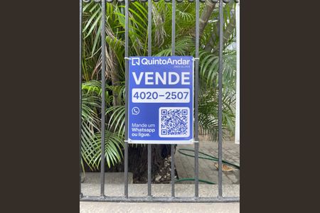 Casa à venda com 159m², 3 quartos e 1 vaga Casa à venda com 159m², 3 quartos e 1 vagaPlaquinha