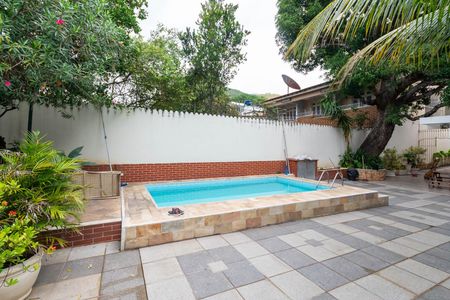 Casa à venda com 159m², 3 quartos e 1 vaga Casa à venda com 159m², 3 quartos e 1 vagaÁrea externa