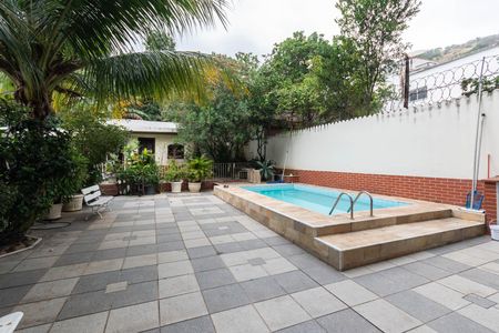 Casa à venda com 159m², 3 quartos e 1 vaga Casa à venda com 159m², 3 quartos e 1 vagaÁrea externa