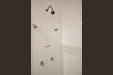 Apartamento à venda com 59m², 2 quartos e 2 vagasChuveiro do Banheiro