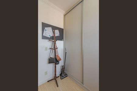 Quarto 1 de apartamento à venda com 3 quartos, 68m² em Jardim Itu, Porto Alegre