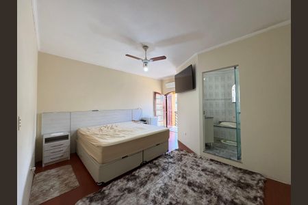 Casa à venda com 350m², 3 quartos e 3 vagasSuíte