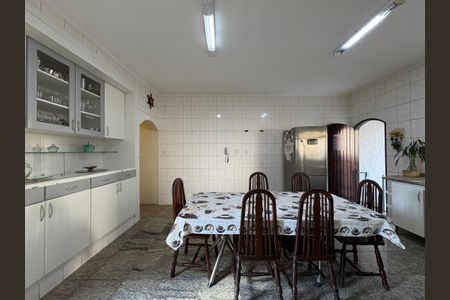 Casa à venda com 350m², 3 quartos e 3 vagasCozinha