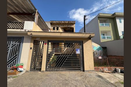 Casa à venda com 350m², 3 quartos e 3 vagasFachada + plaquinha
