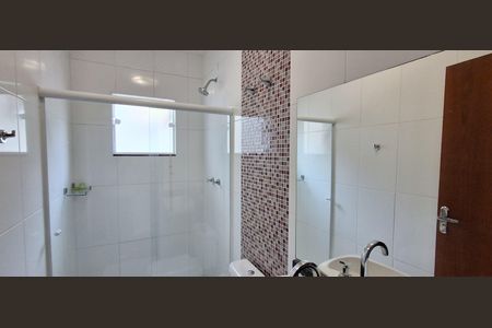 Casa à venda com 237m², 4 quartos e 4 vagasBanheiro Suíte 1