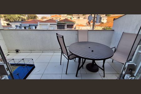 Casa à venda com 237m², 4 quartos e 4 vagasVaranda