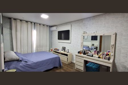 Casa à venda com 237m², 4 quartos e 4 vagasSuíte Master