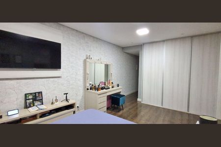 Casa à venda com 237m², 4 quartos e 4 vagasSuíte Master