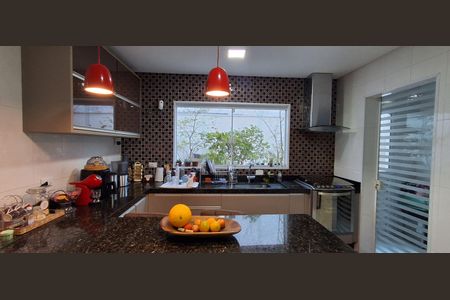 Casa à venda com 237m², 4 quartos e 4 vagasCozinha