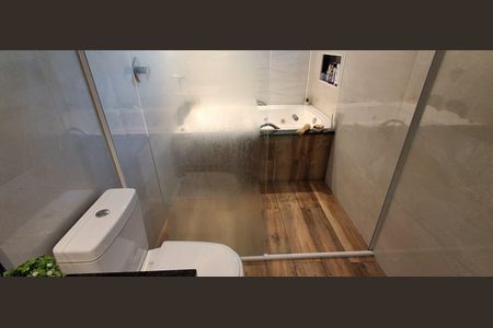 Casa à venda com 237m², 4 quartos e 4 vagasBanheiro Suíte Master