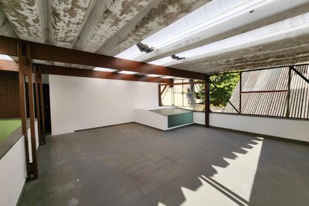 Casa para alugar com 245m², 5 quartos e 2 vagas Casa para alugar com 245m², 5 quartos e 2 vagasÁrea comum