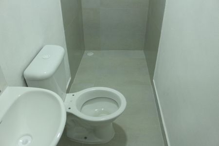 Banheiro de casa para alugar com 1 quarto, 15m² em Oswaldo Cruz, São Caetano do Sul
