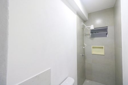 Banheiro Social de casa para alugar com 1 quarto, 15m² em Oswaldo Cruz, São Caetano do Sul