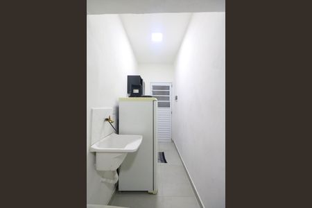 Casa para alugar com 15m², 1 quarto e sem vaga Casa para alugar com 15m², 1 quarto e sem vagaCozinha e Área de Serviço