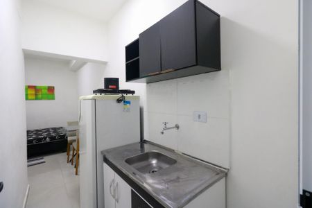 Casa para alugar com 15m², 1 quarto e sem vaga Casa para alugar com 15m², 1 quarto e sem vagaCozinha e Área de Serviço