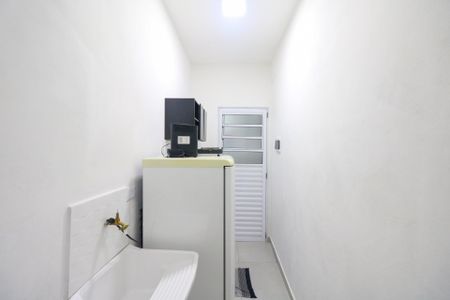 Casa para alugar com 15m², 1 quarto e sem vaga Casa para alugar com 15m², 1 quarto e sem vagaCozinha e Área de Serviço