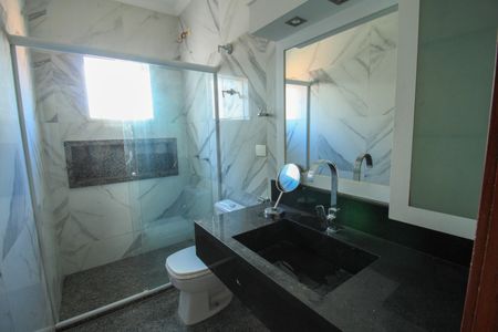 Casa para alugar com 182m², 3 quartos e 2 vagas Casa para alugar com 182m², 3 quartos e 2 vagasBanheiro da Suíte