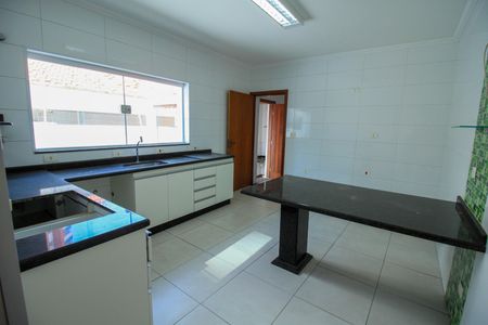 Casa para alugar com 182m², 3 quartos e 2 vagas Casa para alugar com 182m², 3 quartos e 2 vagasCozinha