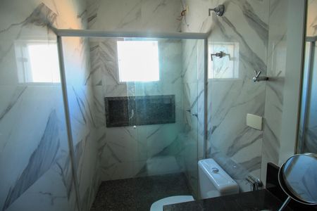 Casa para alugar com 182m², 3 quartos e 2 vagas Casa para alugar com 182m², 3 quartos e 2 vagasBanheiro da Suíte