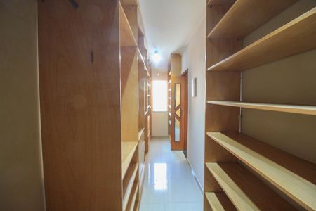 Casa para alugar com 182m², 3 quartos e 2 vagas Casa para alugar com 182m², 3 quartos e 2 vagasSuíte Closet