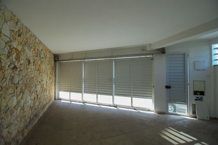 Casa para alugar com 182m², 3 quartos e 2 vagas Casa para alugar com 182m², 3 quartos e 2 vagasGaragem