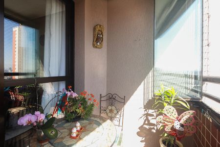 Apartamento à venda com 79m², 3 quartos e 2 vagasVaranda