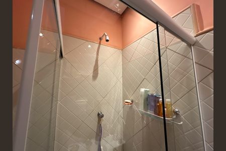 Casa à venda com 218m², 3 quartos e 2 vagas Casa à venda com 218m², 3 quartos e 2 vagasBanheiro Social