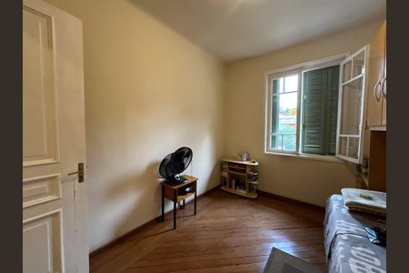 Casa à venda com 218m², 3 quartos e 2 vagas Casa à venda com 218m², 3 quartos e 2 vagasQuarto 2