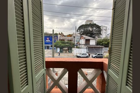 Casa à venda com 218m², 3 quartos e 2 vagas Casa à venda com 218m², 3 quartos e 2 vagasVaranda Quarto 1