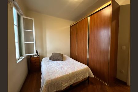 Casa à venda com 218m², 3 quartos e 2 vagas Casa à venda com 218m², 3 quartos e 2 vagasSuíte 3