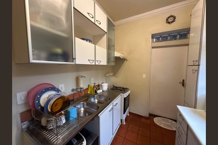 Casa à venda com 218m², 3 quartos e 2 vagas Casa à venda com 218m², 3 quartos e 2 vagasCozinha