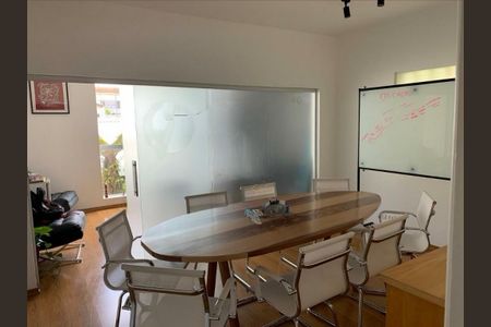 Casa à venda com 3 quartos, 253m² em Chácara Santo Antônio (Zona Sul), São Paulo