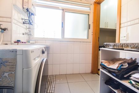Apartamento à venda com 139m², 3 quartos e 2 vagas Apartamento à venda com 139m², 3 quartos e 2 vagasCozinha