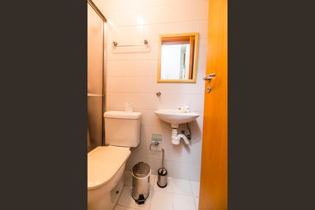 Apartamento à venda com 139m², 3 quartos e 2 vagas Apartamento à venda com 139m², 3 quartos e 2 vagasBanheiro de serviço