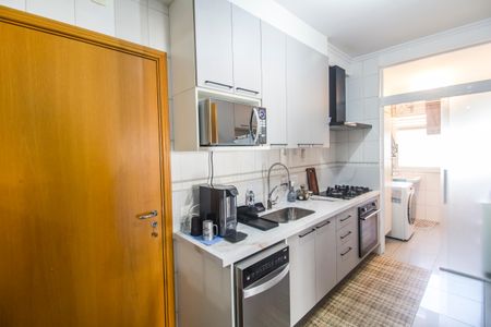 Apartamento à venda com 139m², 3 quartos e 2 vagas Apartamento à venda com 139m², 3 quartos e 2 vagasCozinha