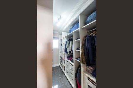 Apartamento à venda com 139m², 3 quartos e 2 vagas Apartamento à venda com 139m², 3 quartos e 2 vagasCloset da suíte 1