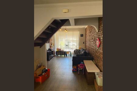 Casa à venda com 3 quartos, 140m² em Vila Cordeiro, São Paulo