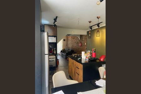 Casa à venda com 3 quartos, 140m² em Vila Cordeiro, São Paulo