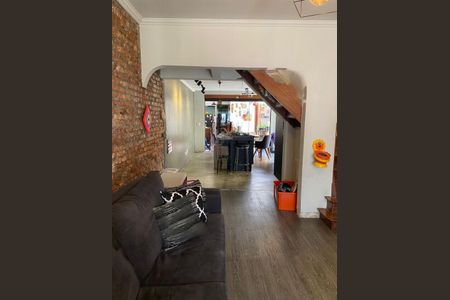 Casa à venda com 3 quartos, 140m² em Vila Cordeiro, São Paulo