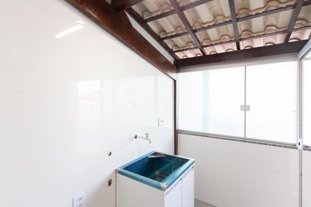 Casa para alugar com 110m², 3 quartos e 1 vagaÁrea de Serviço