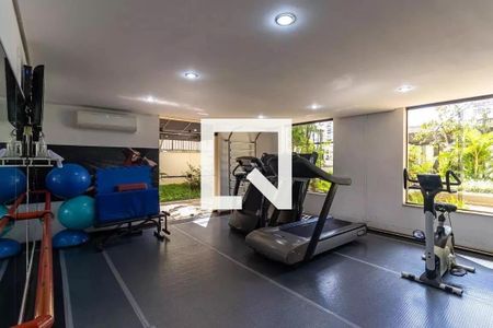 Apartamento à venda com 156m², 3 quartos e 2 vagasÁrea comum - Academia