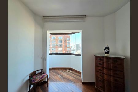 Apartamento à venda com 156m², 3 quartos e 2 vagasSuíte