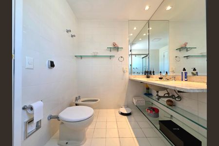 Apartamento à venda com 156m², 3 quartos e 2 vagasBanheiro Social