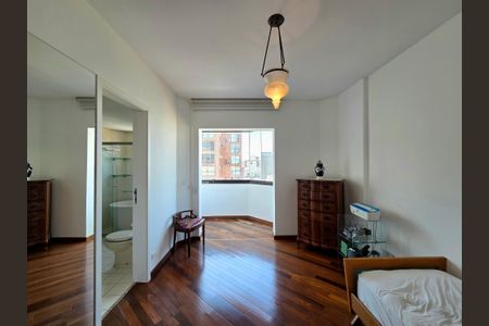 Apartamento à venda com 156m², 3 quartos e 2 vagasSuíte